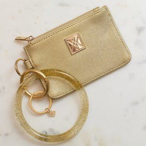 Michelle McDowell ID wallet and Keyring